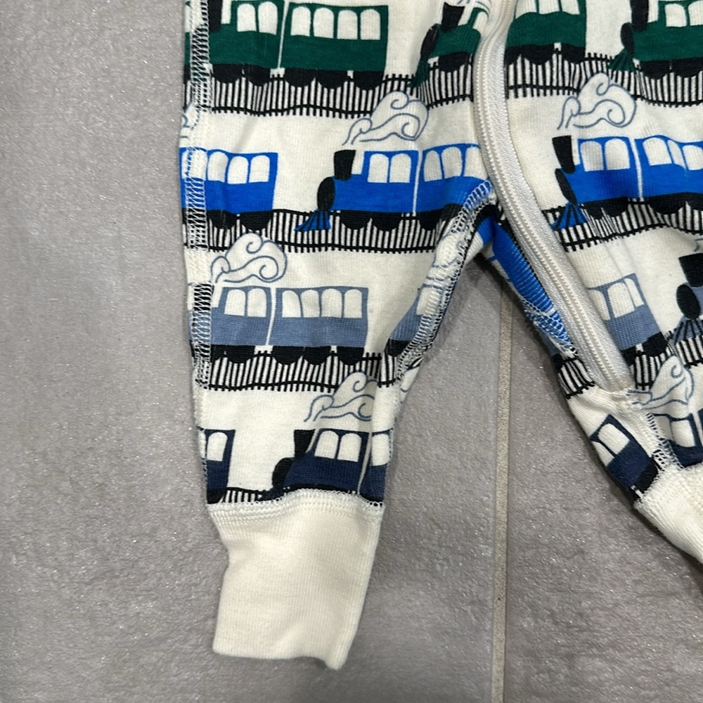 Washed but never worn! Hanna Andersson Pajamas - Picture 4 of 11